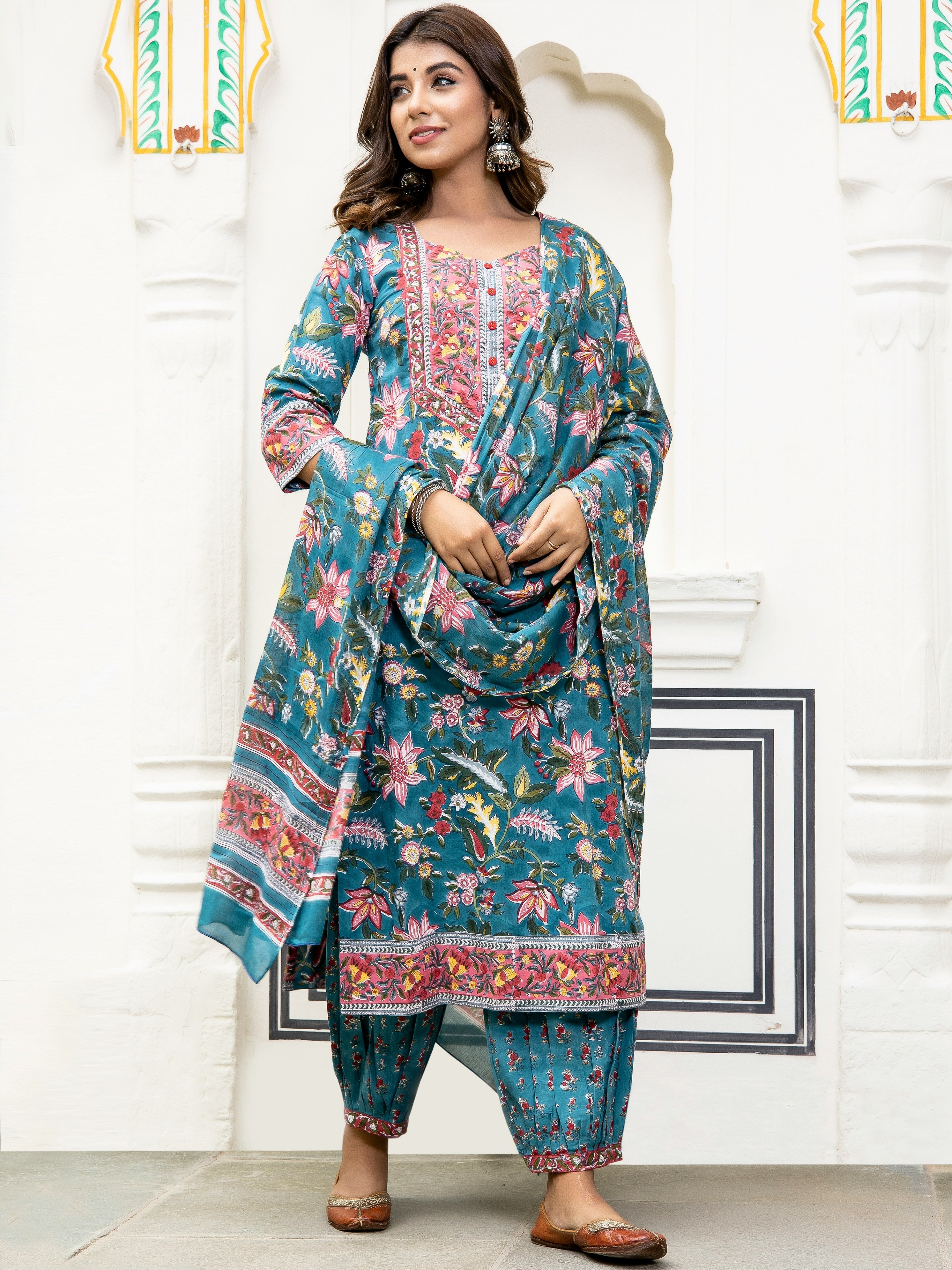 Kurtas